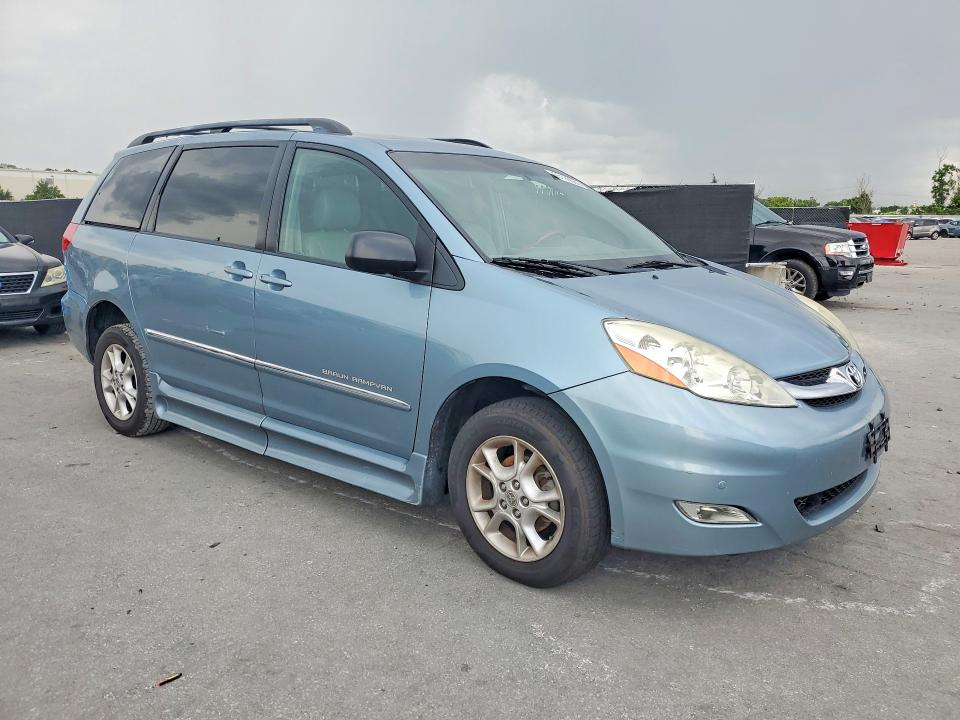 2006 Toyota Sienna VIN 5TDZA22C36S442364 COPART salvage auction — MINOR DENT/SCRATCHES, Fl - Cert Of Title Slvg Rebuildable, sold $3,850 on 2026-07-09 (photo 4)