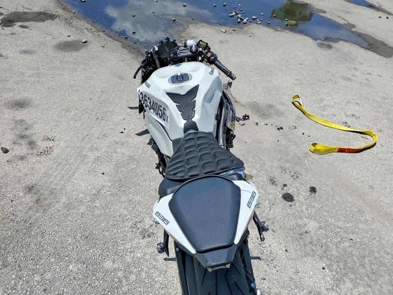 2025 Kawasaki VIN JKBZXJK14SA010998 COPART salvage auction — FRONT END, Fl - Cert Of Title Slvg Rebuildable, sold $1,050 on 2026-07-30 (photo 6)