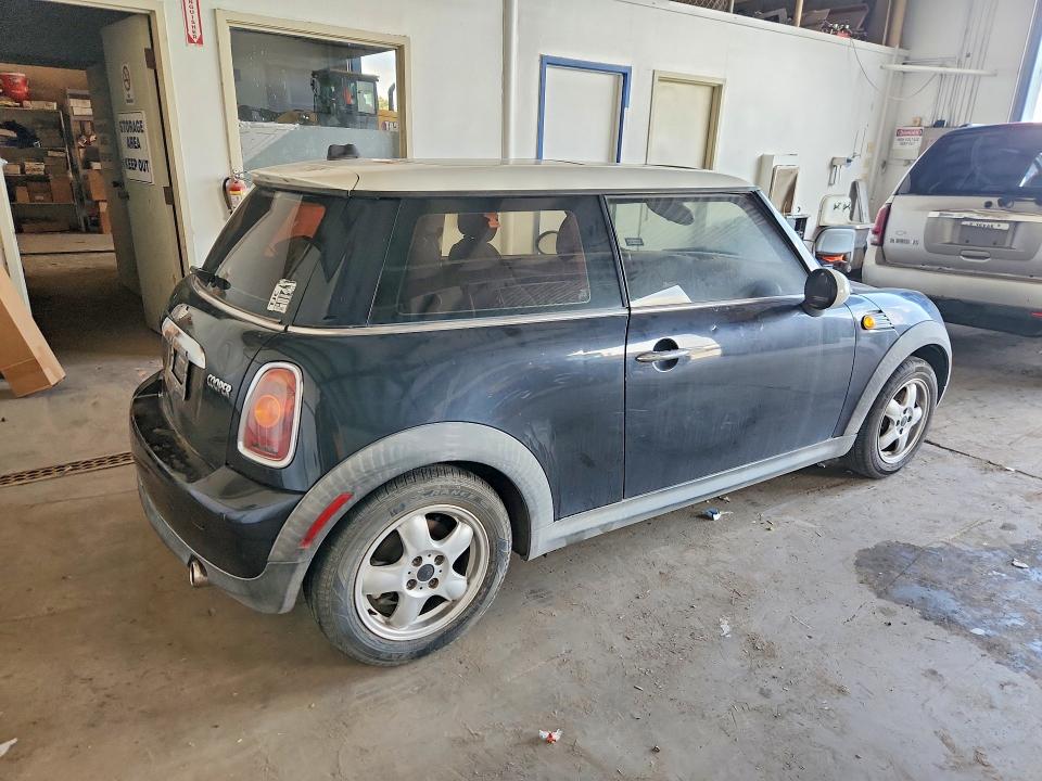 2007 Mini Hardtop VIN WMWMF335X7TT50315 COPART salvage auction — REAR END, Tx - Salvage Vehicle Title, sold $750 on 2026-07-06 (photo 3)