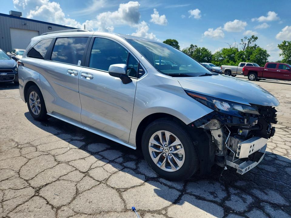 2025 Toyota Sienna VIN 5TDJRKEC3SS246632 COPART salvage auction — FRONT END, Ne - Cert Of Title W/Salvage Histor, sold $19,500 on 2026-07-08 (photo 4)