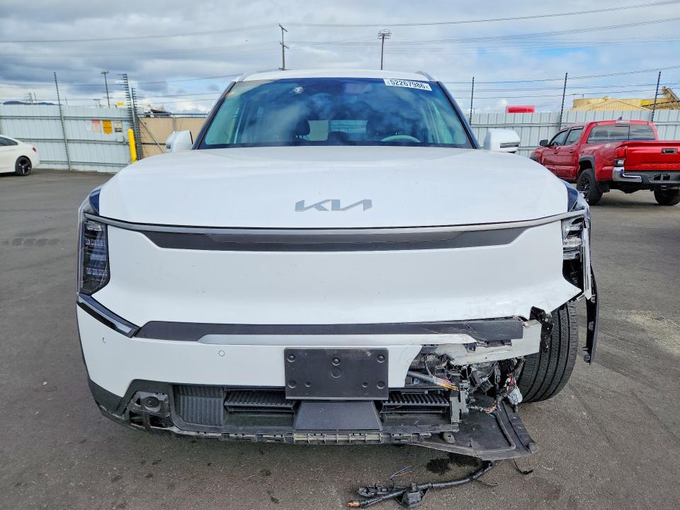 2025 Kia VIN 5XYAFFS59SG001627 COPART salvage auction — FRONT END, Ca - Salvage Certificate, sold $11,700 on 2026-07-30 (photo 5)