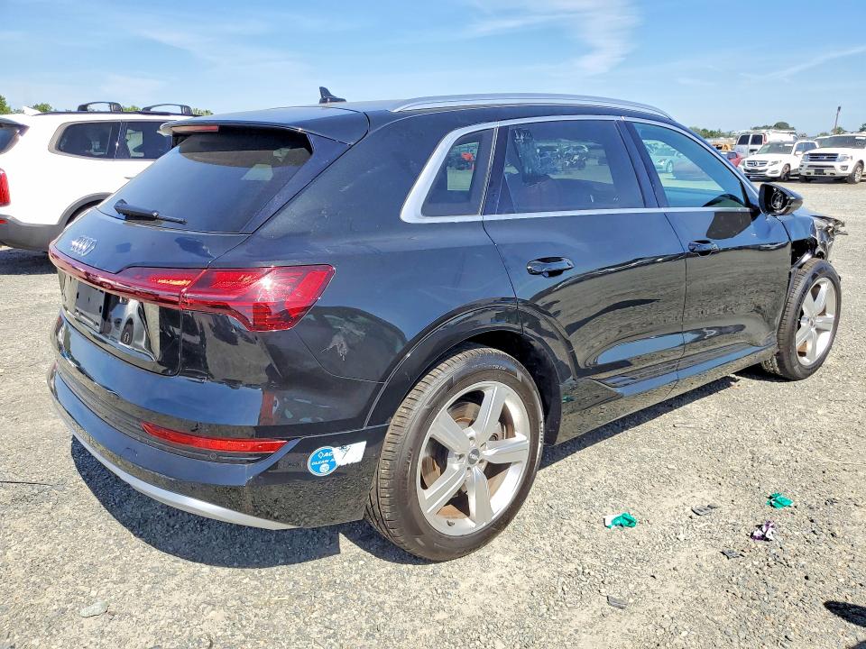 2019 Audi E-tron VIN WA1VABGE6KB020531 COPART salvage auction — FRONT END, Ca - Dis/Dlr/Exp Only Clean Title, sold $9,900 on 2026-07-02 (photo 3)