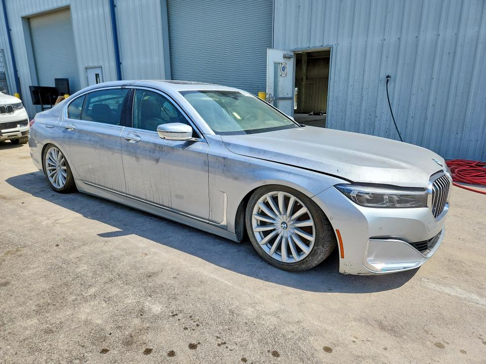 2020 BMW 7 series VIN WBA7T2C02LCE39345 COPART salvage auction — Burn Interior, VA - CERT OF TITLE - SALVAGE, sold $8,700 on 2026-07-30 (photo 4)
