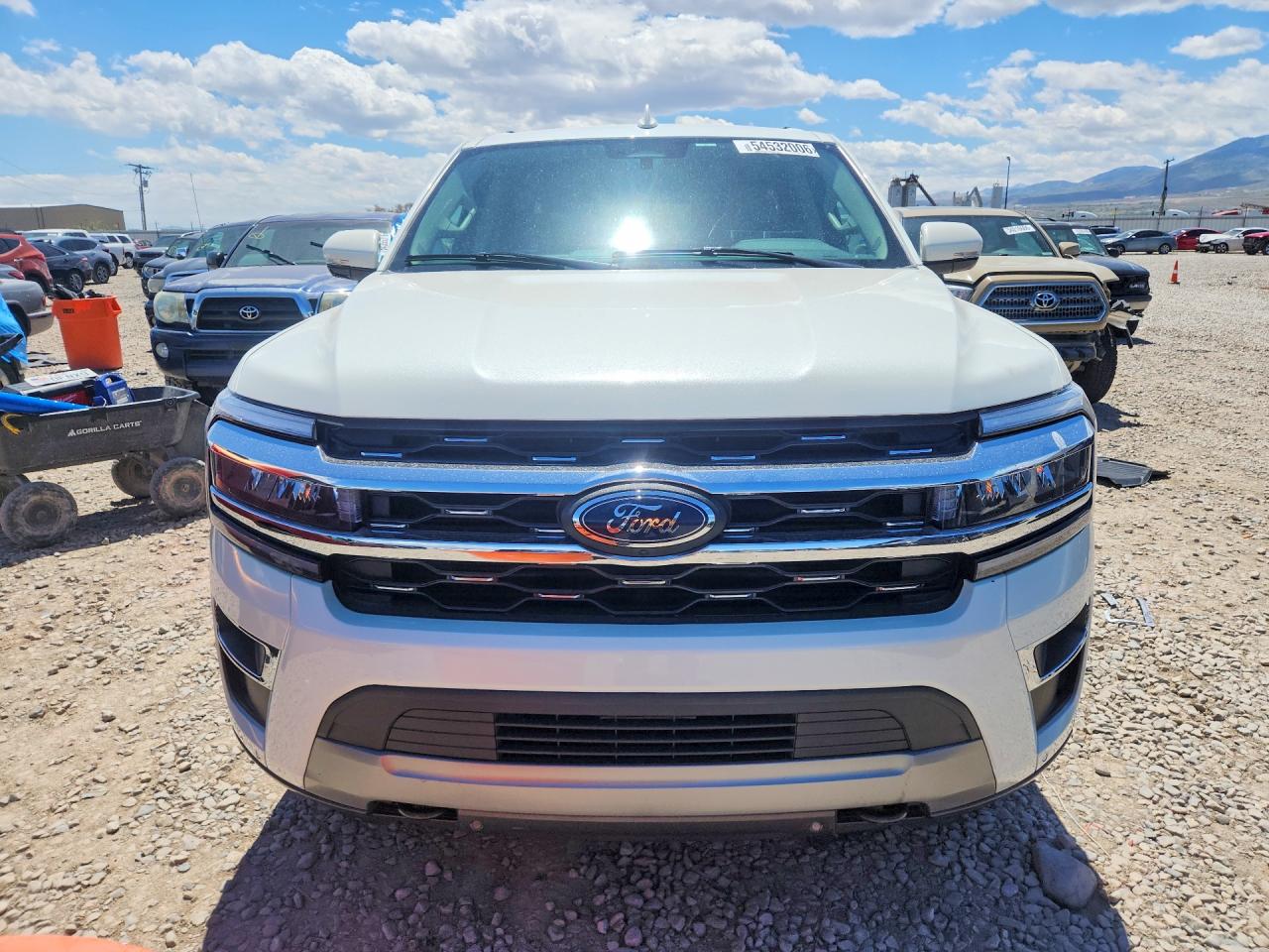 2024 Ford Expedition VIN 1FMJK2A84REB15727 COPART salvage auction — Minor Dent/Scratches, UT - SALVAGE CERTIFICATE, sold $36,500 on 2026-06-26 (photo 5)