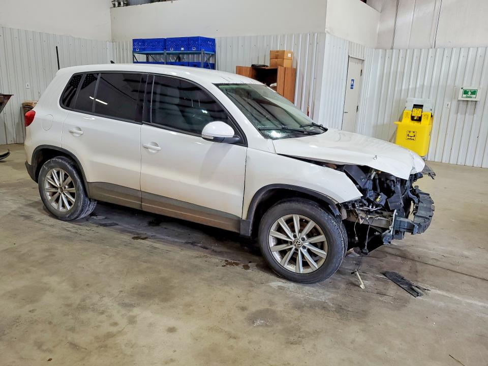 2014 Volkswagen VIN WVGAV3AX8EW541770 COPART salvage auction — FRONT END, ID - SALVAGE CERTIFICATE OF TITLE, sold $425 on 2026-07-27 (photo 4)