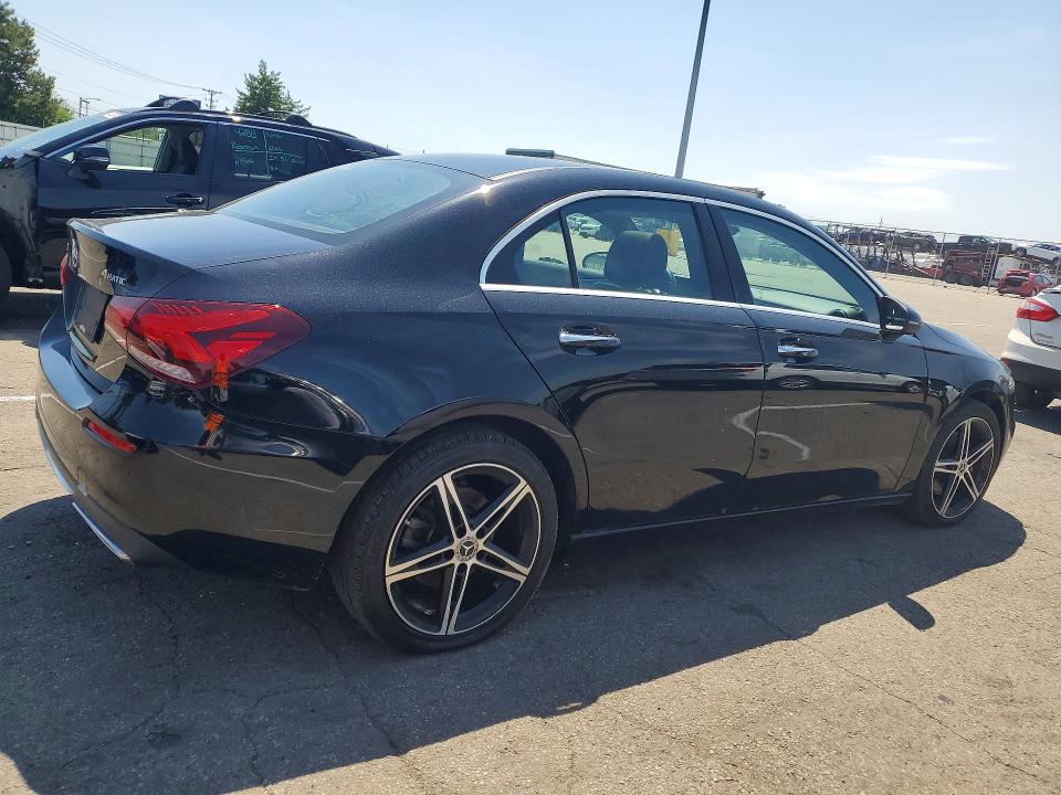 2019 Mercedes-benz A-klasse VIN WDD3G4FB4KW018130 COPART salvage auction — MINOR DENT/SCRATCHES, Oh - Cert Of Title-Repossession, sold $5,400 on 2026-07-29 (photo 3)