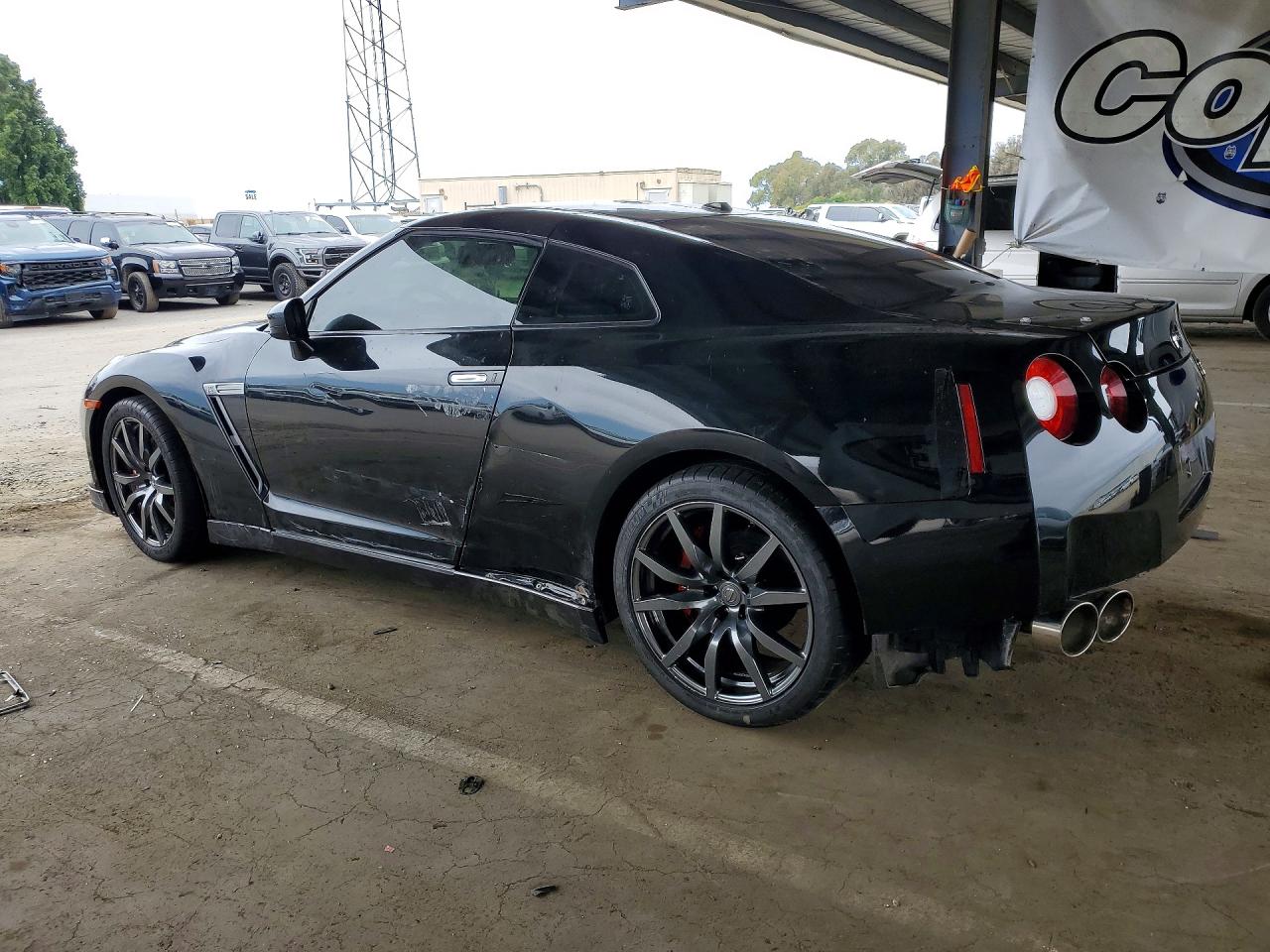 2016 Nissan Gt-r VIN JN1AR5EF6GM290562 COPART salvage auction — Vandalized, NV - SALVAGE TITLE, sold $20,100 on 2026-06-09 (photo 2)