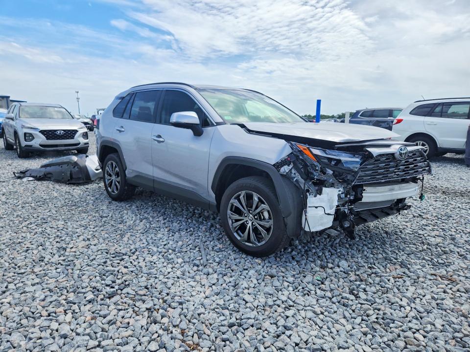 2025 Toyota Rav 4 VIN JTMD6RFVXSJ072814 COPART salvage auction — SIDE, Fl - Cert Of Title Slvg Rebuildable, sold $17,000 on 2026-07-06 (photo 4)