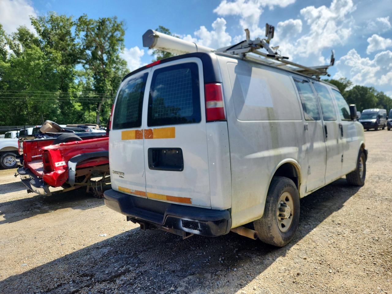 2013 Chevrolet Express 2500 VIN 1GCWGFCAXD1903320 COPART salvage auction — Minor Dent/Scratches, LA - CERTIFICATE OF TITLE, sold $2,100 on 2026-07-07 (photo 3)
