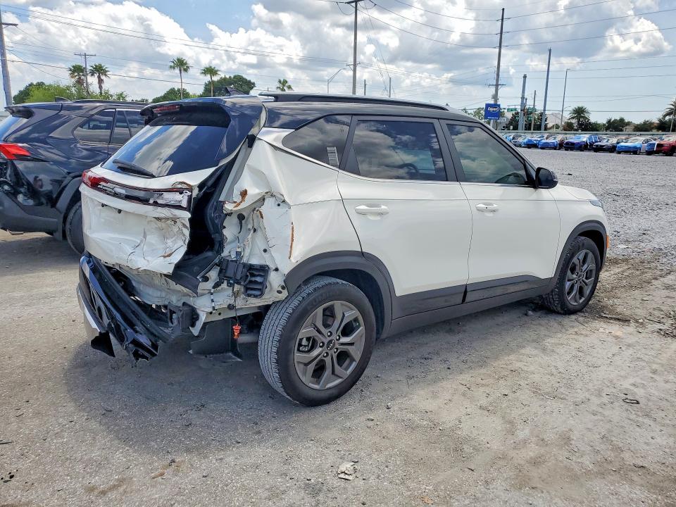 2024 Kia Seltos VIN KNDEU2AA8R7572127 COPART salvage auction — REAR END, Fl - Certificate Of Destruction, sold $5,700 on 2026-07-17 (photo 3)