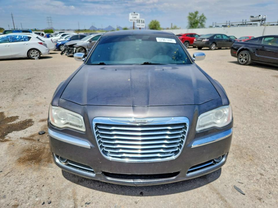 2014 Chrysler 300 VIN 2C3CCAET3EH105040 COPART salvage auction — WATER/FLOOD, Az - Cert Of Title - Salvage, sold $1,200 on 2026-07-10 (photo 5)