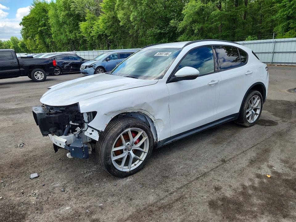 2018 Alfa romeo Stelvio VIN ZASFAKNN6J7B81614 — COPART salvage auction photo