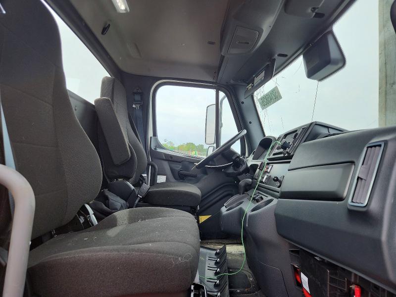 2026 Freightliner All other VIN 1FVACWFC9THWP3590 COPART salvage auction — FRONT END, IN - CERT OF TITLE-SALVAGE TITLE, sold $34,250 on 2026-07-16 (photo 5)