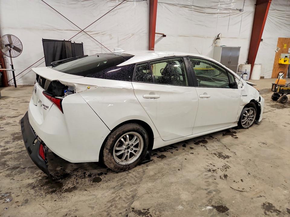 2021 Toyota Prius VIN JTDL9MFUXM3027201 COPART salvage auction — ROLLOVER, VT - CERT OF TITLE-SALVAGE VEHICLE, sold $5,200 on 2026-07-20 (photo 3)