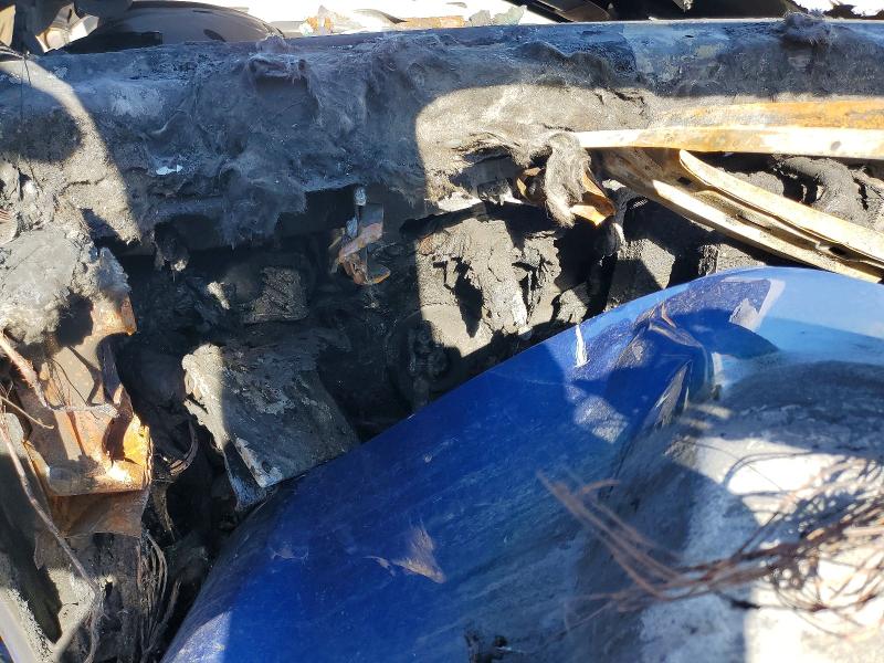 2017 Porsche Macan VIN WP1AA2A53HLB06085 COPART salvage auction — BURN, ON - PERMIT NO BRAND - UNFIT, sold $300 on 2026-07-30 (photo 9)