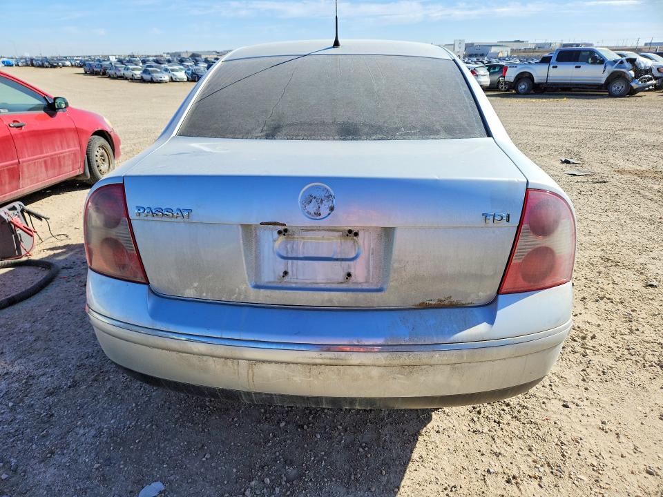 2005 Volkswagen Passat VIN WVWAE63B25P028645 COPART salvage auction — FRONT END, AB - BOS - SALVAGE, sold $400 on 2026-07-02 (photo 6)