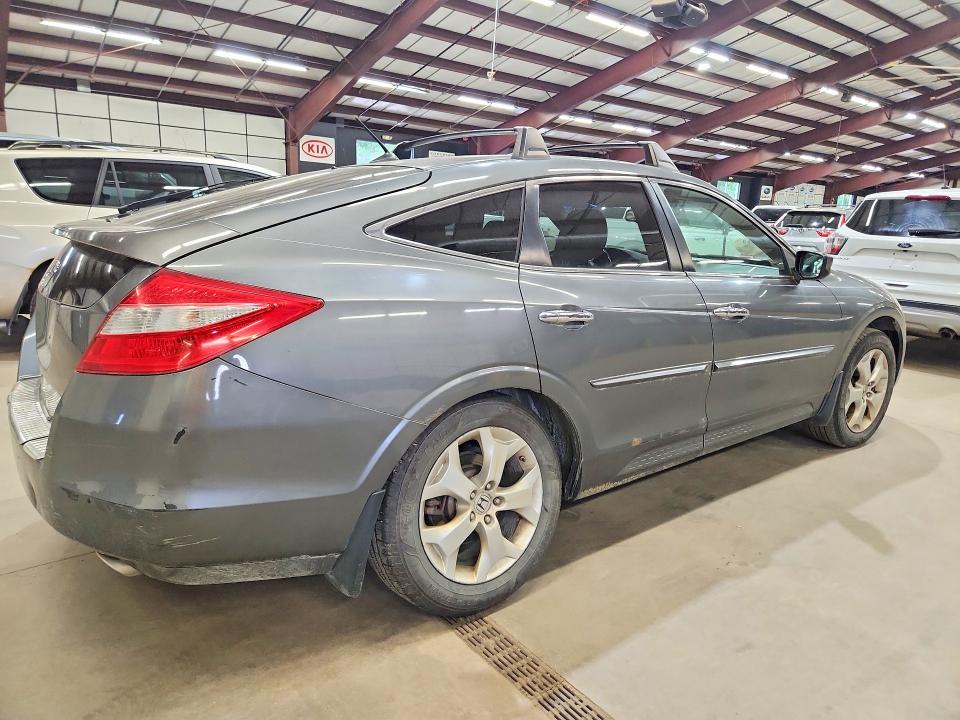 2011 Honda Accord crosstour VIN 5J6TF2H5XBL002759 COPART salvage auction — UNDERCARRIAGE, Vt - Certificate Of Title, sold $2,500 on 2026-08-04 (photo 3)