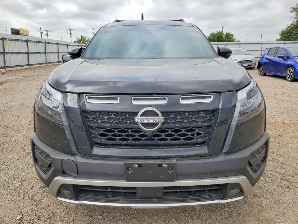 2025 Nissan Pathfinder VIN 5N1DR3BD8SC305252 COPART salvage auction — WATER/FLOOD, Tx - Salvage Vehicle Title, sold $7,800 on 2026-07-22 (photo 5)