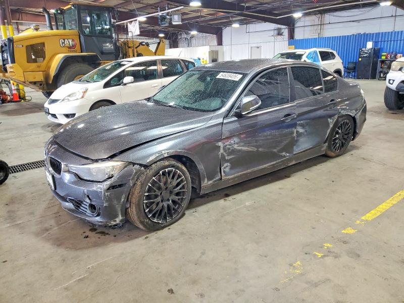 2013 BMW 3er VIN WBA3C1C59DF441451 — COPART salvage auction photo
