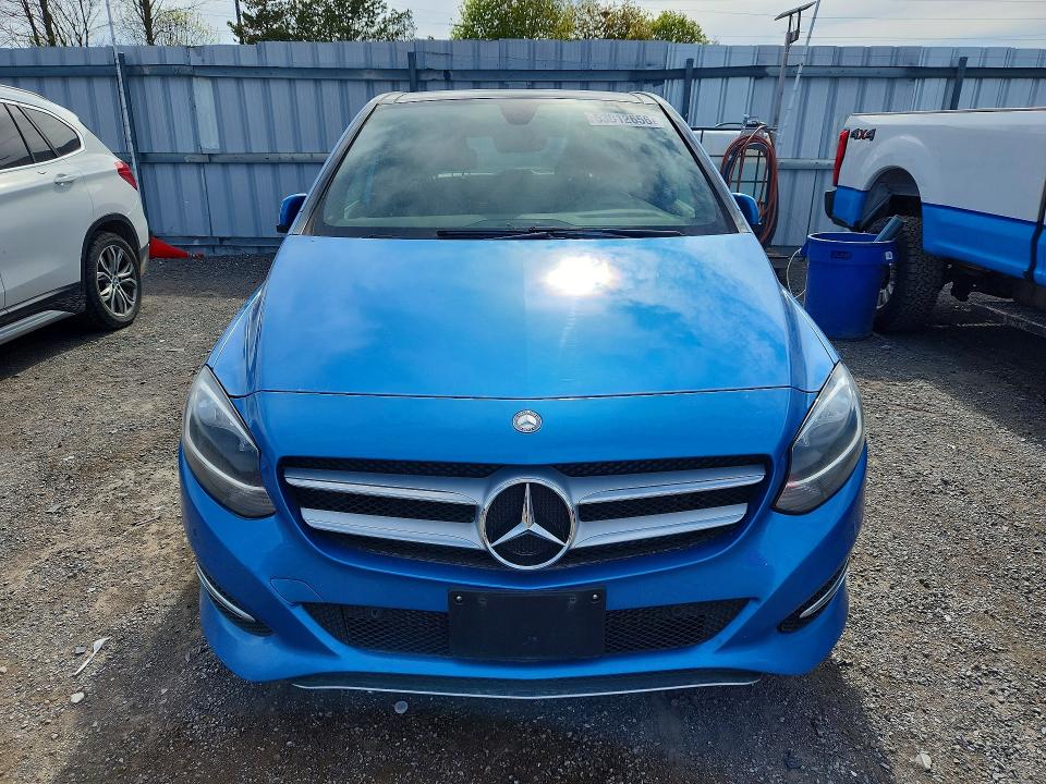 2015 Mercedes-benz B-klasse VIN WDDMH4GB5FJ332582 COPART salvage auction — UNDERCARRIAGE, On - Permit No Brand - Unfit, sold $200 on 2026-07-28 (photo 5)