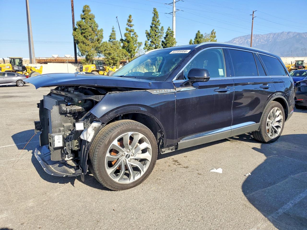 2025 Lincoln Townhouse Aviator VIN 5LM5J6WC5SGL16231 — COPART salvage auction photo