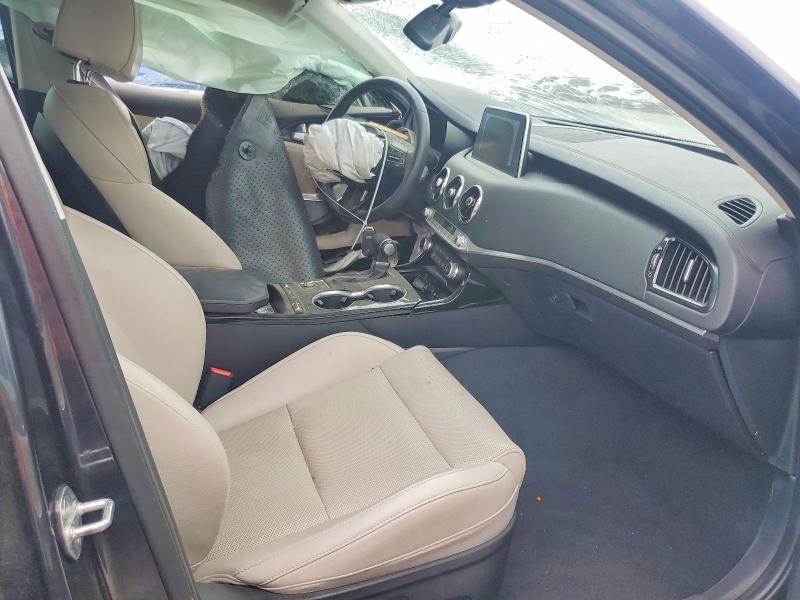 2019 Kia Stinger VIN KNAE15LA0K6063682 COPART salvage auction — SIDE, Tx - Salvage Vehicle Title, sold $2,300 on 2026-07-06 (photo 7)