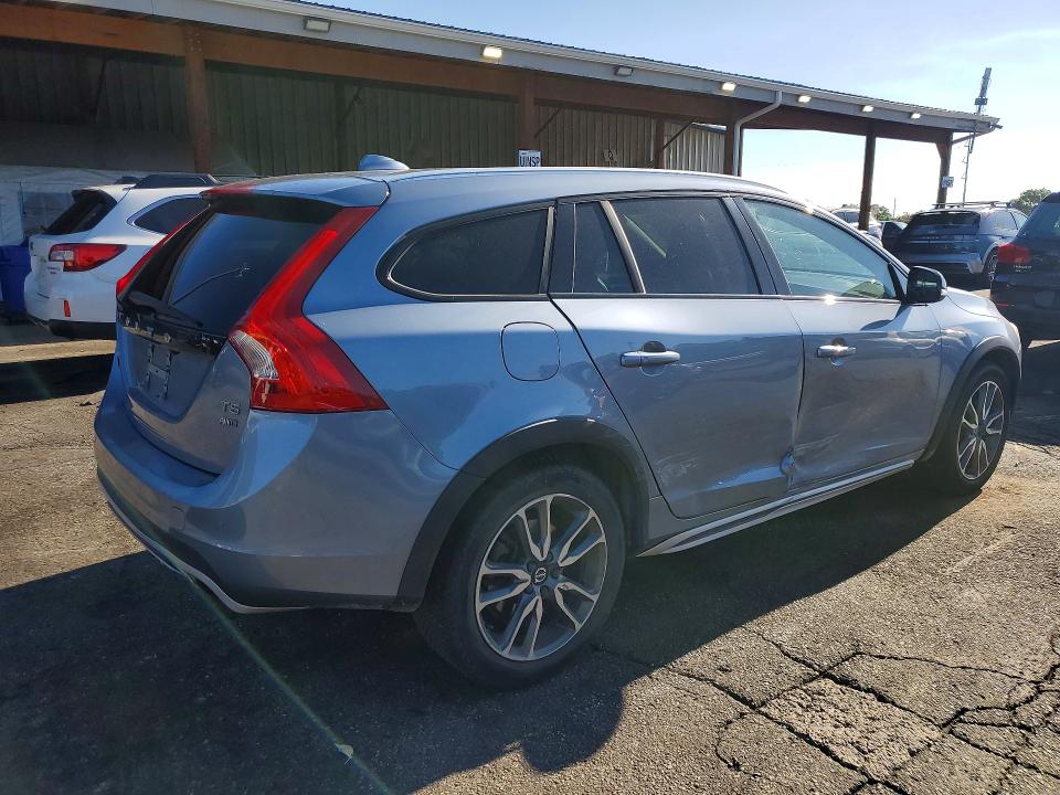 2017 Volvo VIN YV440MWM6H1039150 COPART salvage auction — SIDE, CO - PUBLIC - SALVAGE TITLE, sold $2,700 on 2026-07-07 (photo 3)