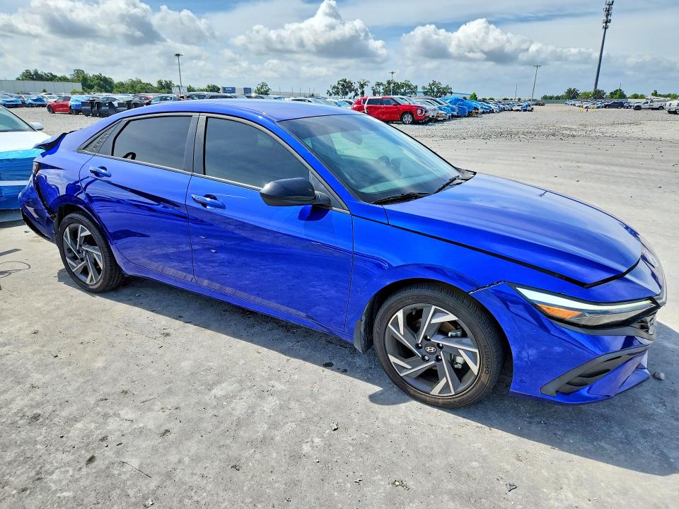 2025 Hyundai Elantra VIN KMHLM4DG4SU981571 COPART salvage auction — REAR END, FL - CERT OF TITLE SLVG REBUILDABLE, sold $5,500 on 2026-07-22 (photo 4)