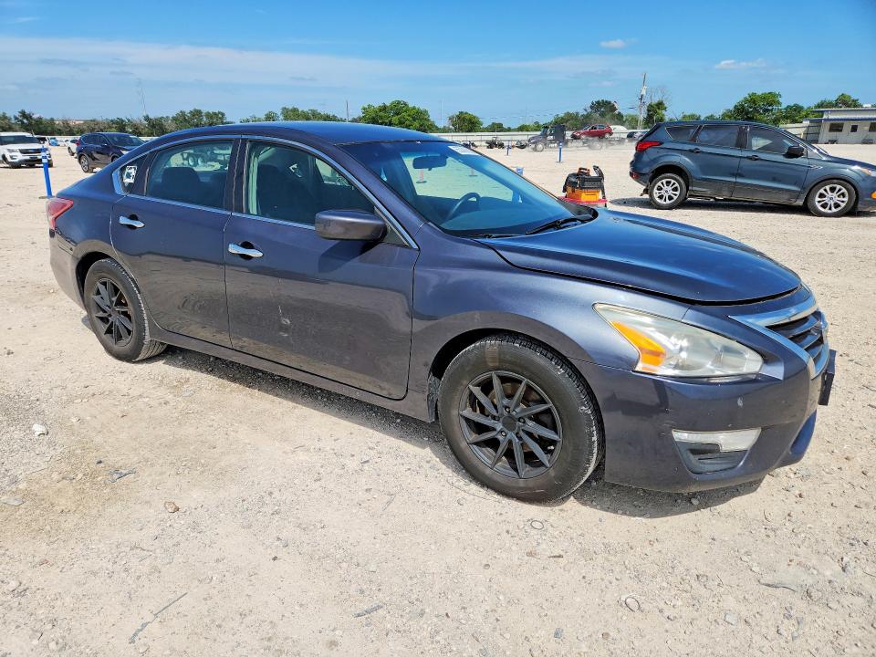 2013 Nissan Altima VIN 1N4AL3AP2DC129506 COPART salvage auction — MINOR DENT/SCRATCHES, Il - Certificate Of Title, sold $800 on 2026-07-09 (photo 4)