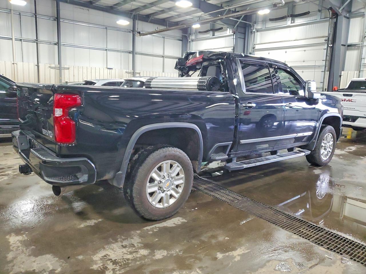 2024 Chevrolet Silverado 3500 VIN 2GC4YVEY4R1175729 COPART salvage auction — Top/Roof, MN - CERT OF TITLE-SALVAGE, sold $30,250 on 2026-07-07 (photo 3)