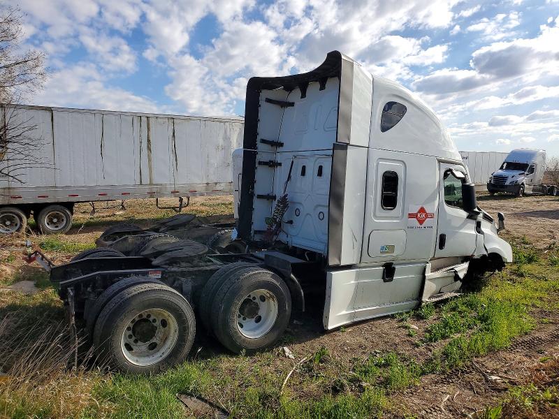 2026 Freightliner Cascadia 126 VIN 3AKJHHDR2TSWH2545 COPART salvage auction — BURN, MN - CERT OF TITLE-SALVAGE, sold $15,700 on 2026-08-04 (photo 4)