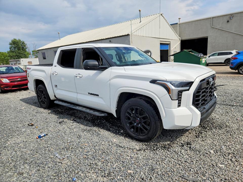 2024 Toyota Tundra VIN 5TFLA5DB8RX181887 COPART salvage auction — MINOR DENT/SCRATCHES, Md - Cert Of Salvage > 75% Damage, sold $15,800 on 2026-07-24 (photo 4)