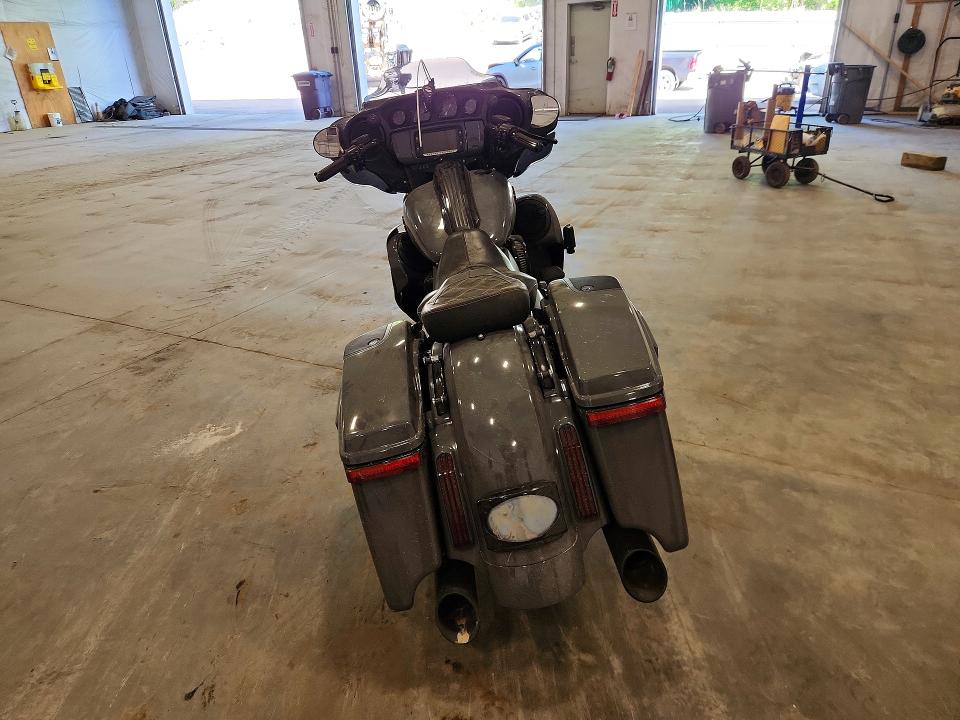 2018 Harley-davidson Fl VIN 1HD1PXL19JB959396 COPART salvage auction — SIDE, Vt - Cert Of Title-Salvage Vehicle, sold $2,150 on 2026-07-23 (photo 4)