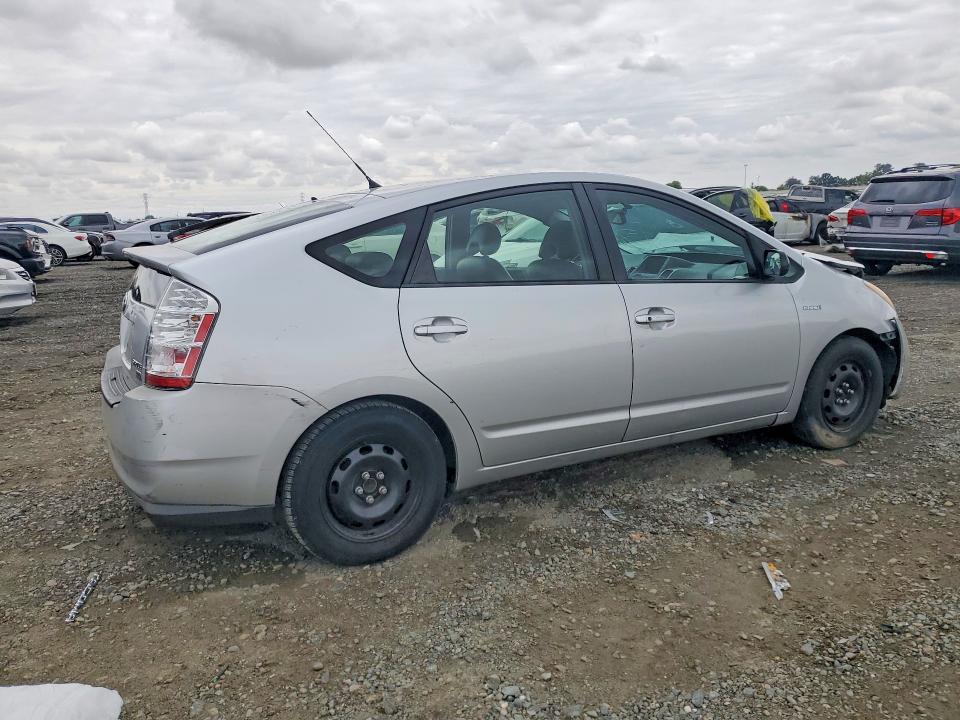 2007 Toyota Prius VIN JTDKB20U577620202 COPART salvage auction — FRONT END, Nr - Non-Repairable, sold $325 on 2026-07-07 (photo 3)