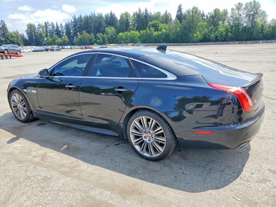 2016 Jaguar Xj VIN SAJWJ1CD7G8W00474 COPART salvage auction — MINOR DENT/SCRATCHES, Tx - Salvage Vehicle Title, sold $1,350 on 2026-07-27 (photo 2)
