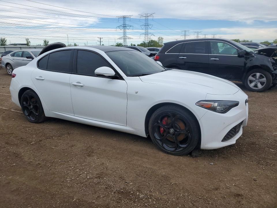 2022 Alfa romeo Giulia VIN ZARFANBN5N7656664 COPART salvage auction — SIDE, Il - Salvage Certificate, sold $5,800 on 2026-07-09 (photo 4)