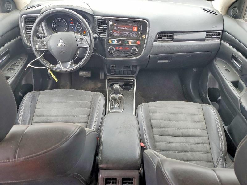 2019 Mitsubishi Outlander VIN JA4AD3A34KZ004239 COPART salvage auction — MINOR DENT/SCRATCHES, Salvage Title, sold $3,500 on 2026-08-19 (photo 8)