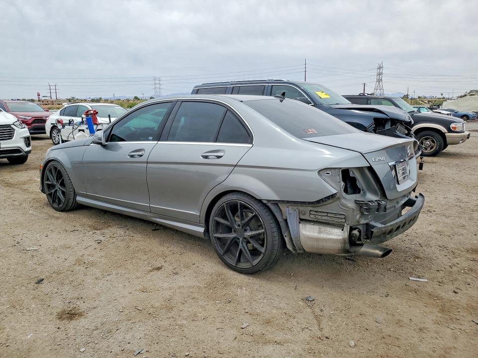 2013 Mercedes-benz C-klasse VIN WDDGF4HB3DR276447 COPART salvage auction — REAR END, Id - Salvage Certificate Of Title, sold $1,550 on 2026-07-10 (photo 2)
