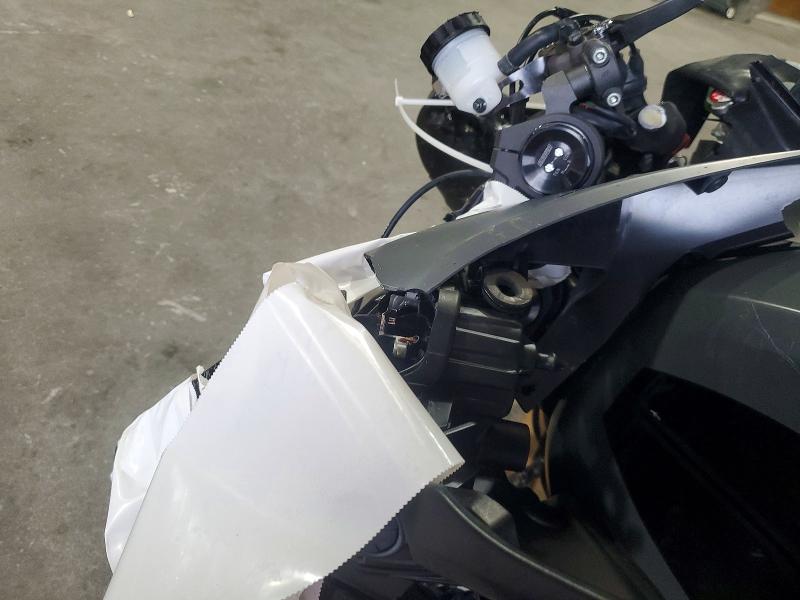 2025 Kawasaki Zx636 VIN JKBZXJJ14SA027253 COPART salvage auction — ALL OVER, WA - BILL OF SALE, sold $1,550 on 2026-07-22 (photo 7)