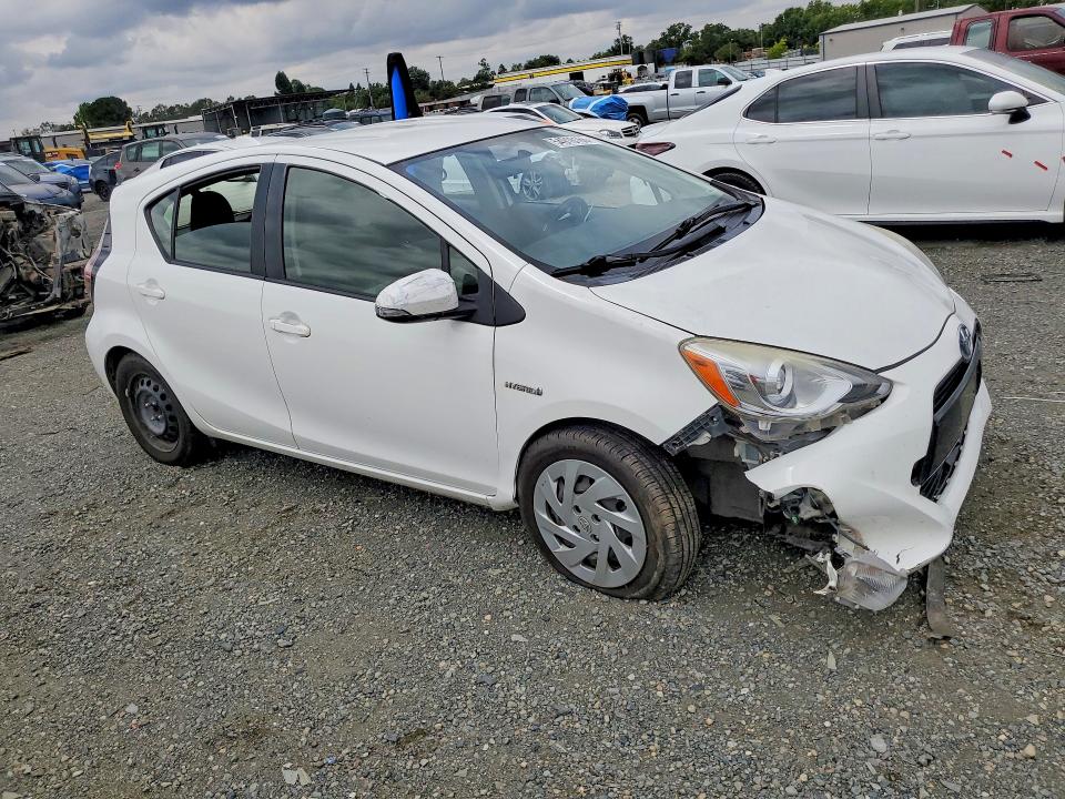 2016 Toyota Prius c VIN JTDKDTB30G1126532 COPART salvage auction — FRONT END, CA - SALVAGE CERTIFICATE, sold $1,500 on 2026-07-14 (photo 4)