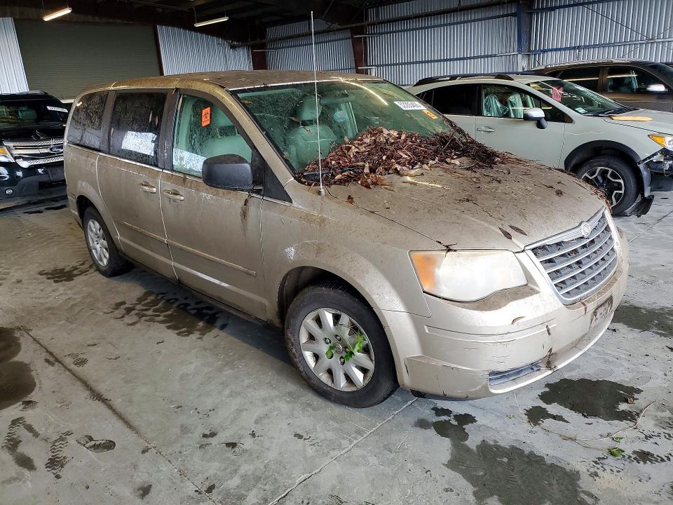 2009 Chrysler Town & country VIN 2A8HR44E89R656108 COPART salvage auction — REAR END, Ca - Dis/Dlr/Exp App For Dup Clean, sold $100 on 2026-07-02 (photo 4)