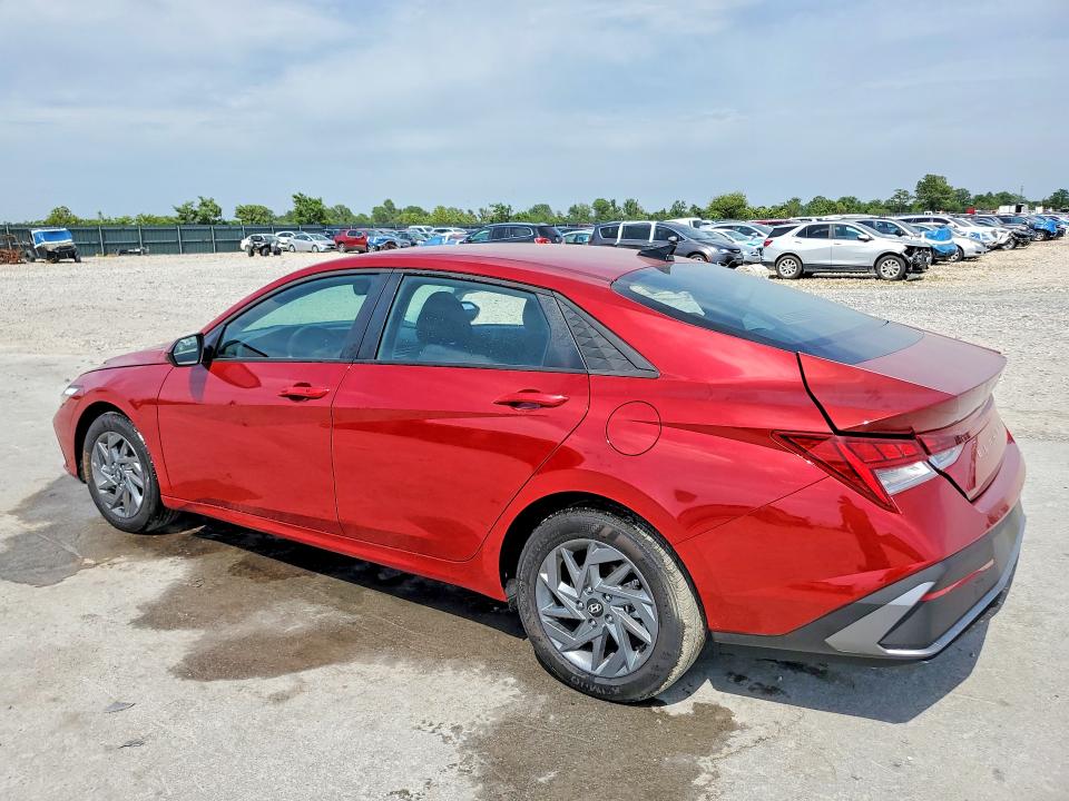 2026 Hyundai Elantra VIN KMHLM4DJ4TU192236 COPART salvage auction — SIDE, Mo - Salvage Certificate Of Title, sold $4,400 on 2026-07-20 (photo 2)