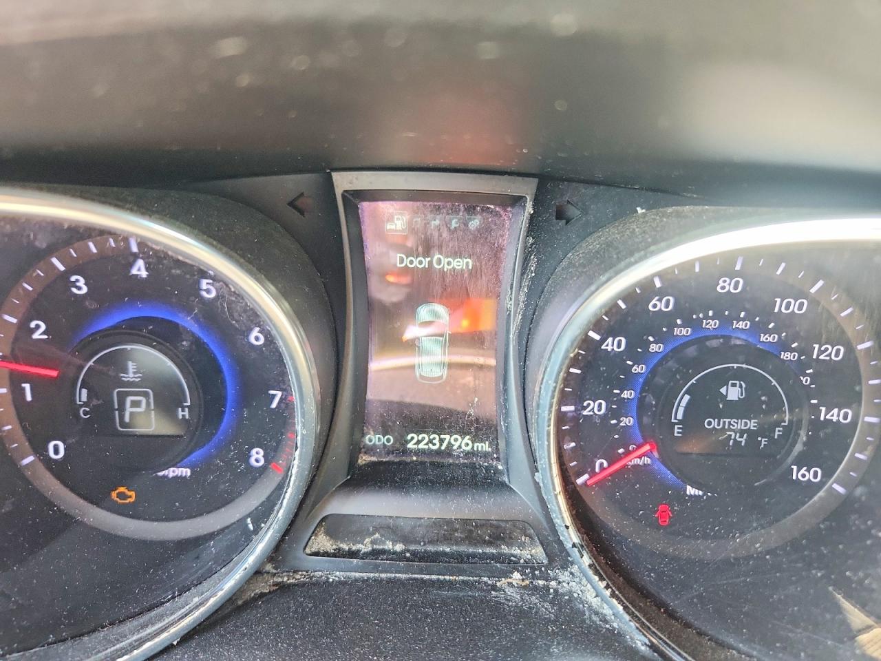 2015 Hyundai Santa Fe VIN 5XYZU3LB1FG298183 COPART salvage auction — Front End, AR - CERTIFICATE OF TITLE (P), sold $1,350 on 2026-07-08 (photo 9)