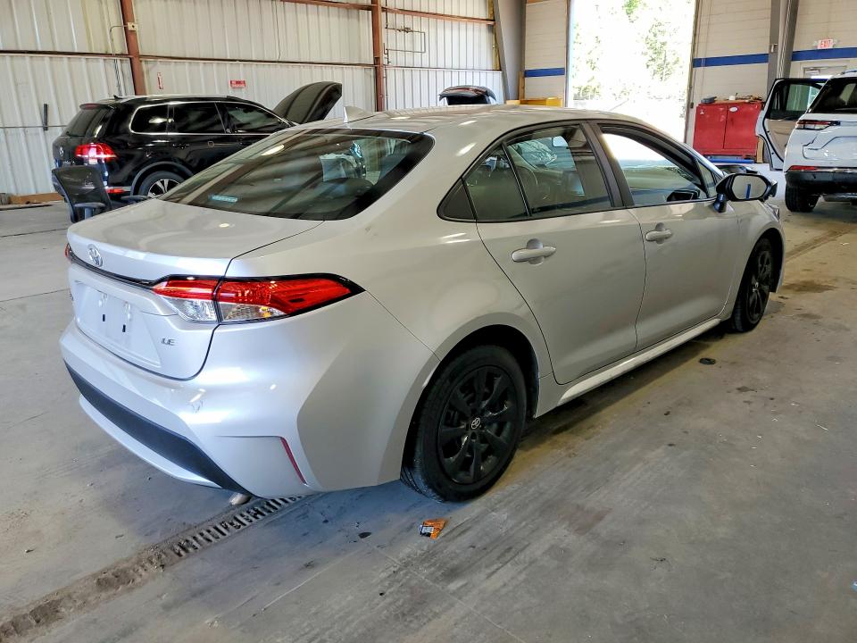 2022 Toyota Corolla VIN 5YFEPMAE9NP380004 COPART salvage auction — FRONT END, VA - CERT OF TITLE - SALVAGE, sold $4,800 on 2026-07-31 (photo 3)