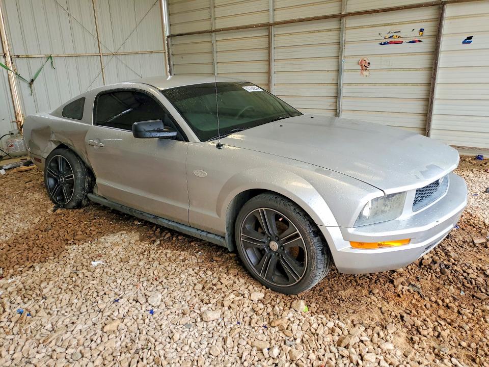 2009 Ford Mustang VIN 1ZVHT80N195144836 COPART salvage auction — REAR END, Nc - Salvage Certificate Of Title, sold $400 on 2026-07-06 (photo 4)
