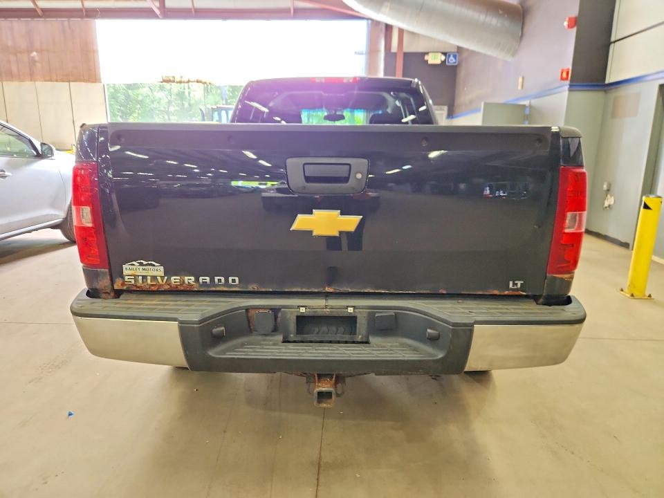 2013 Chevrolet Silverado 1500 VIN 1GCRKSE71DZ217304 COPART salvage auction — MINOR DENT/SCRATCHES, VT - CERTIFICATE OF TITLE, sold $2,500 on 2026-07-09 (photo 6)