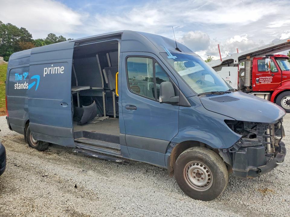 2019 Mercedes-benz Sprinter 2500 VIN WD4PF1CDXKP138937 COPART salvage auction — ALL OVER, Ga - Certificate Of Title, sold $5,800 on 2026-07-29 (photo 4)