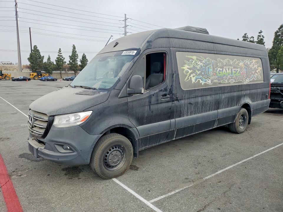2019 Mercedes-benz Sprinter VIN WD4PF1CD4KP180035 COPART salvage auction — MINOR DENT/SCRATCHES, Ca - Salvage Certificate (P), sold $26,250 on 2026-07-02 (photo 1)