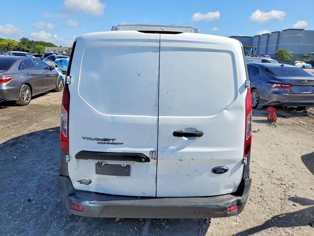 2017 Ford Transit Connect VIN NM0LS7E7XH1310259 COPART salvage auction — Minor Dent/Scratches, FL - CERTIFICATE OF TITLE, sold $7,800 on 2026-06-30 (photo 6)