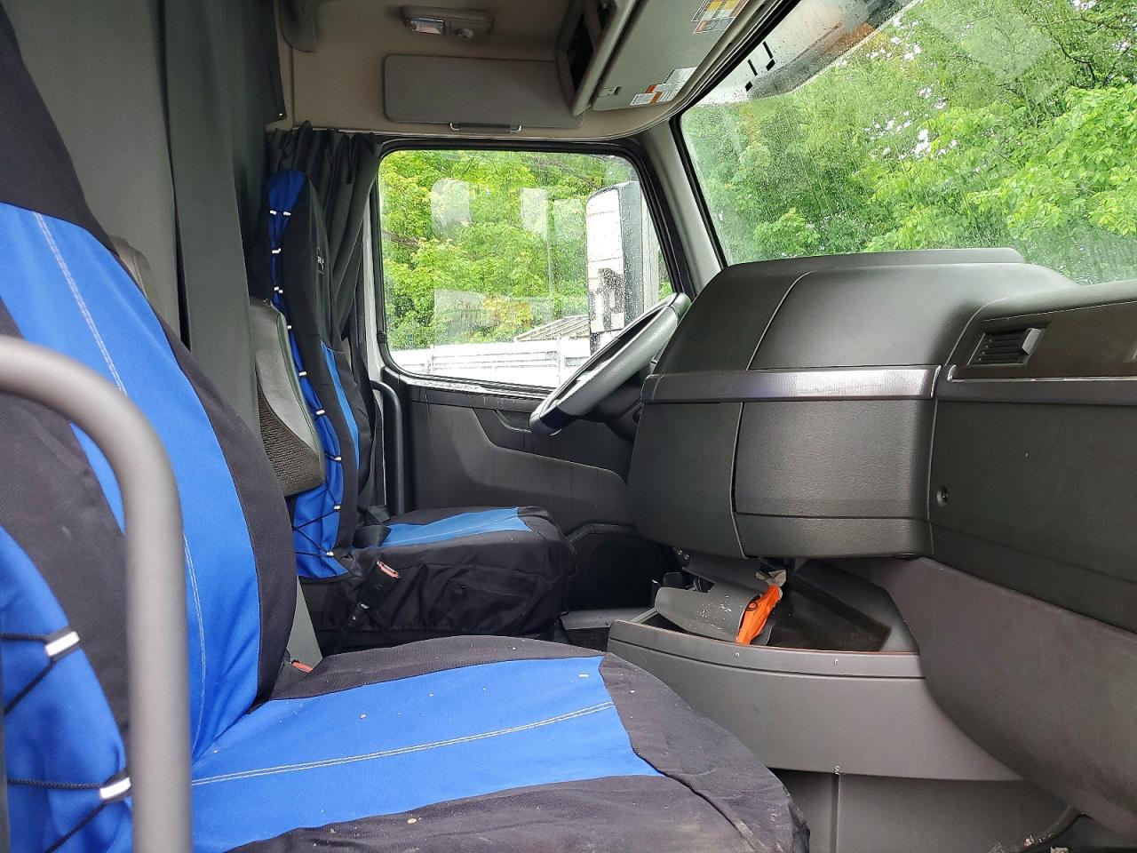 2021 Volvo Vn VIN 4V4NC9EH6MN270511 COPART salvage auction — Front End, PA - CERTIFICATE OF SALVAGE, sold $12,700 on 2026-06-18 (photo 5)